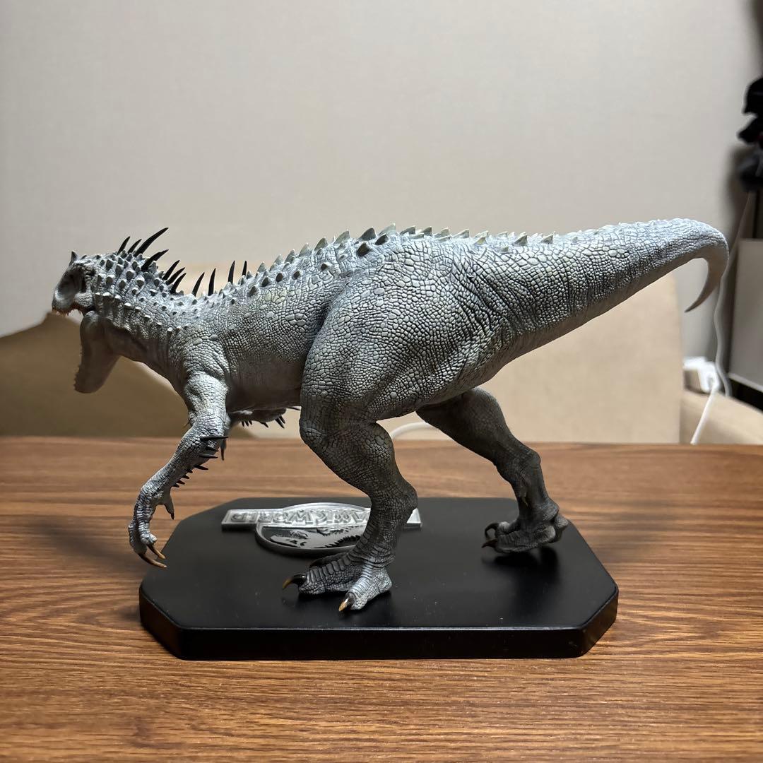 【入手困難】 ジュラシックワールド インドミナスレックス フィギュア