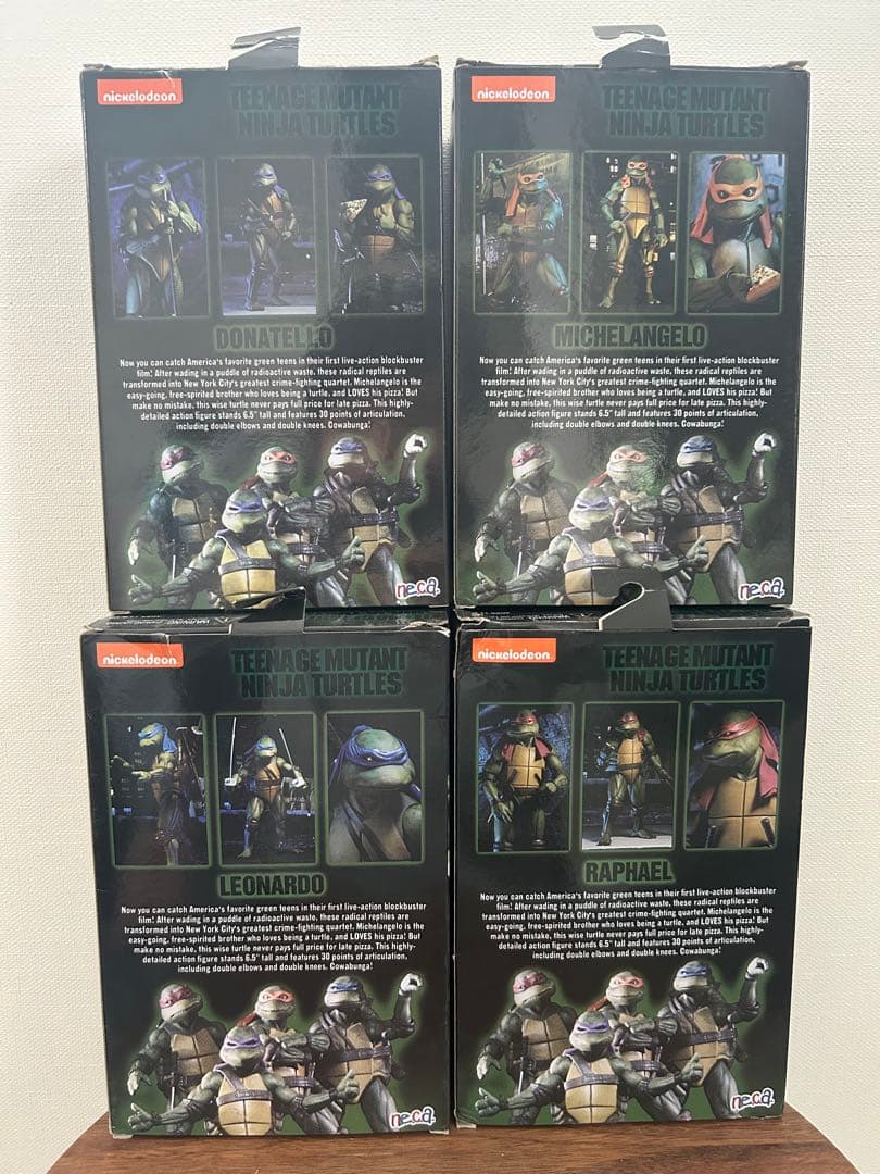 NECA 実写版 ミュータントニンジャタートルズ 1990 正規品