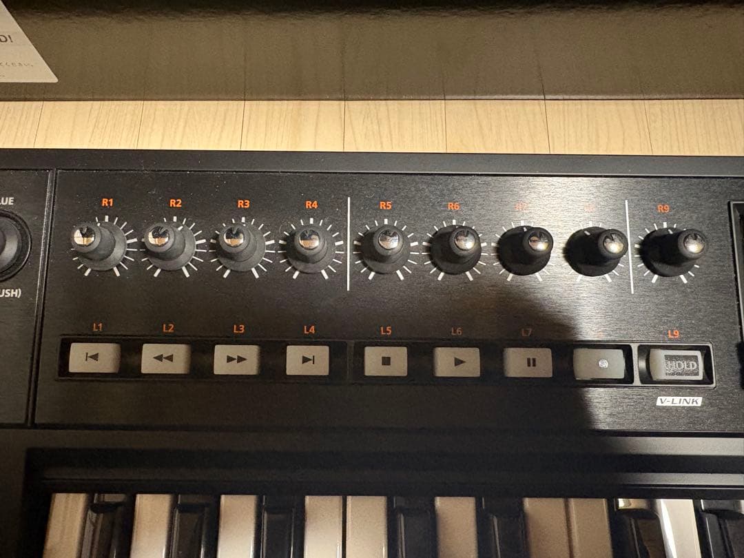 Roland A-300PRO MIDIキーボードコントローラー