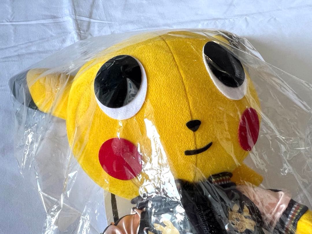 ポケモン　ピカチュウ　ぬいぐるみ