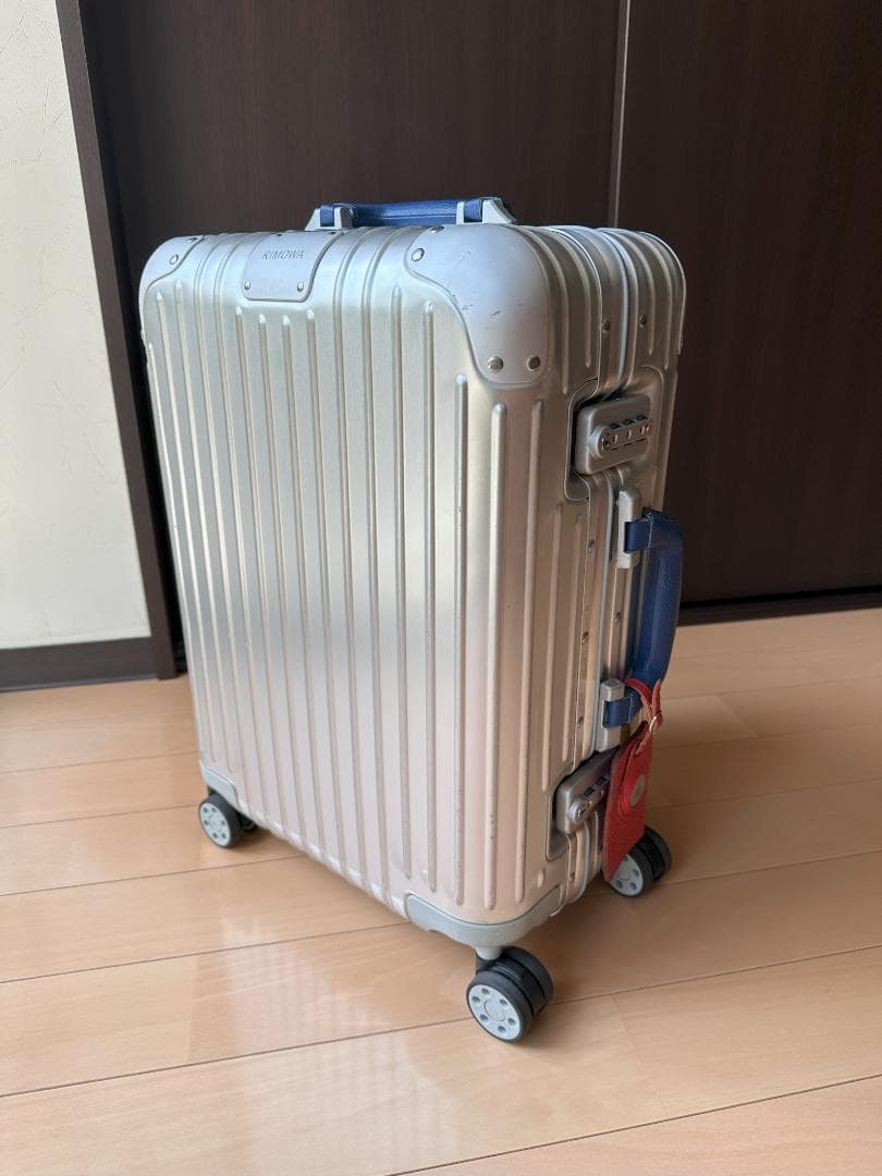 リモワ　ハンドル本革加工　イタリア　アドリアレザー