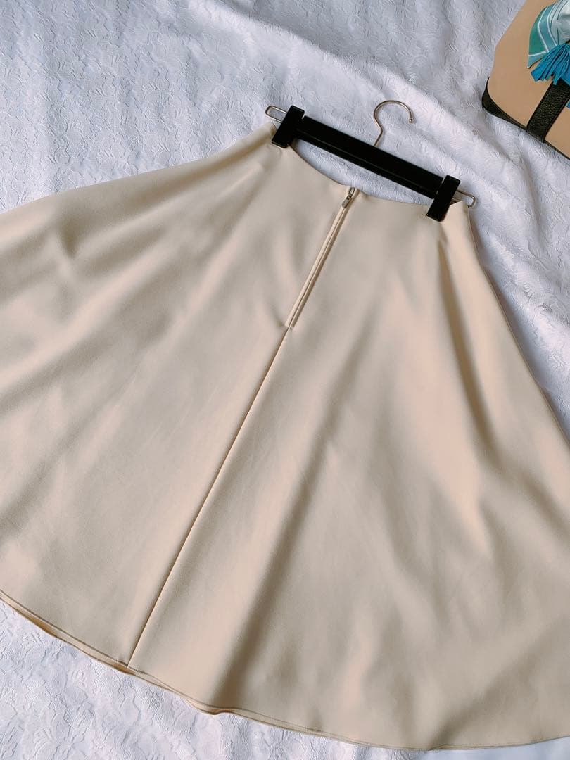 FOXEY フォクシー　フレアスカート　ベージュ