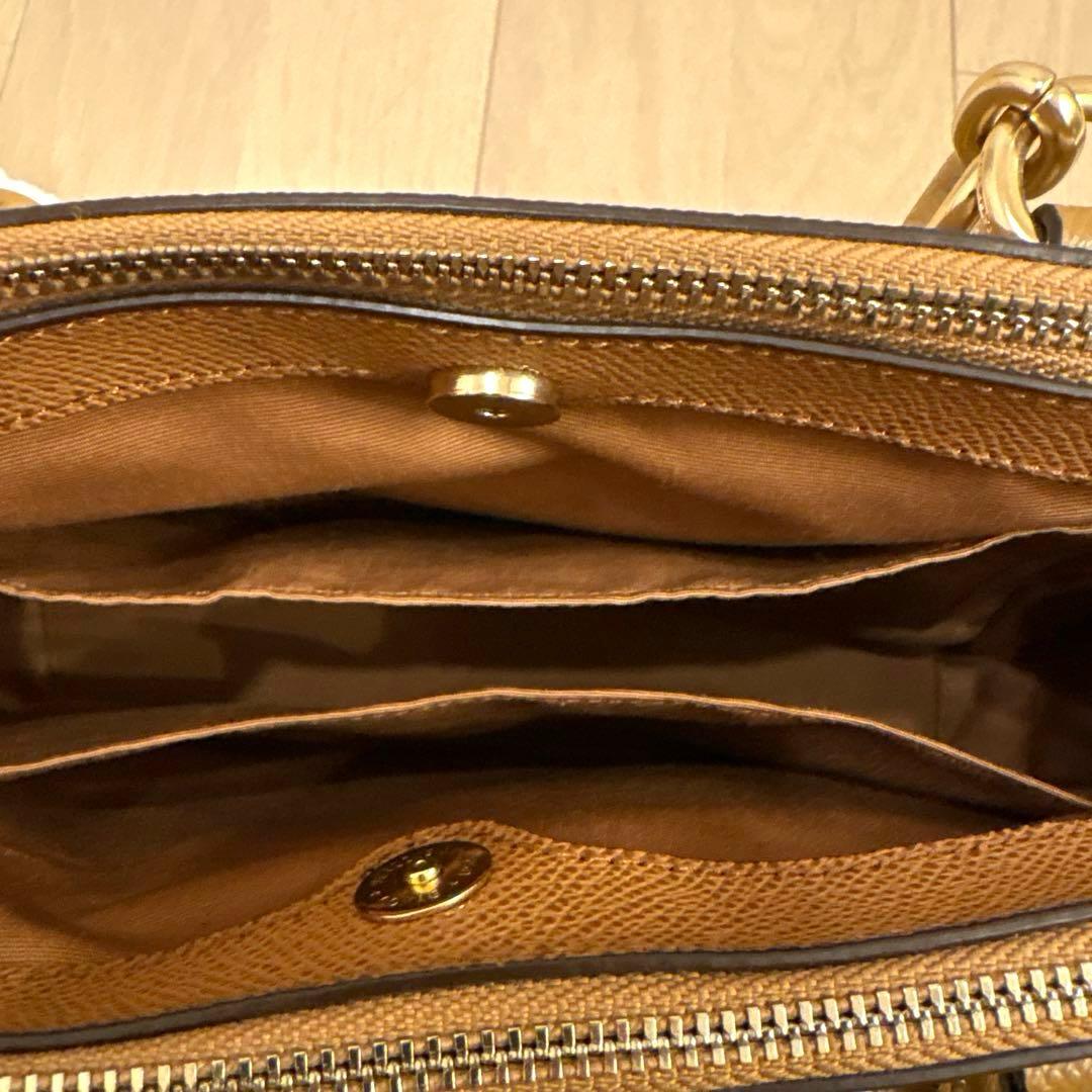 コーチ　ショルダーバッグ　ベージュ