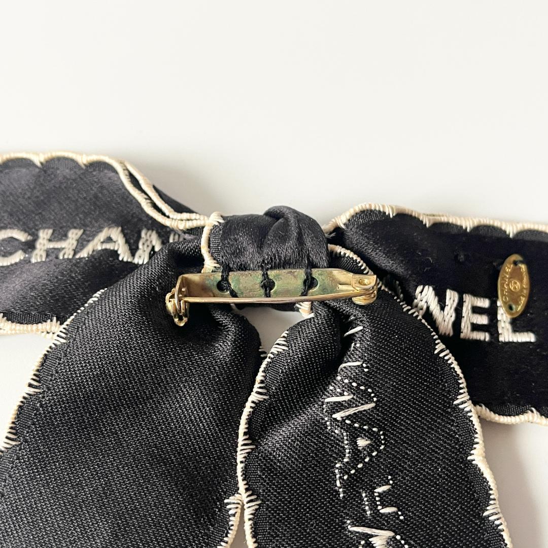 シャネル リボン ブローチ ブラック×ホワイトステッチ コメあり ヴィンテージ