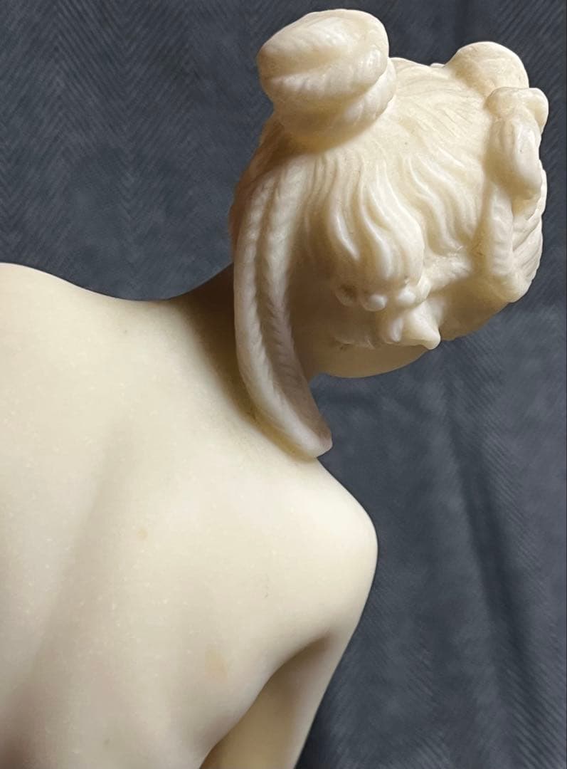 湯浴みするヴィーナス￼￼/彫刻/大理石調/￼オブジェ/置物/高さ￼40cm