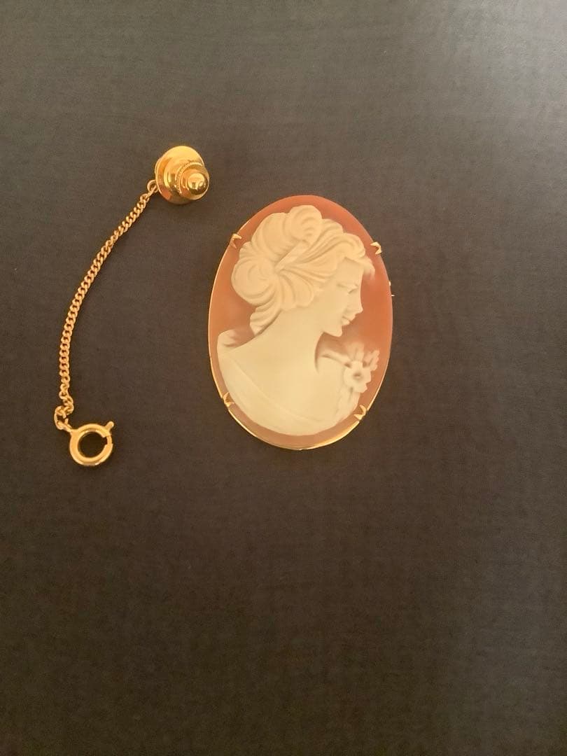 カメオ　ブローチ
