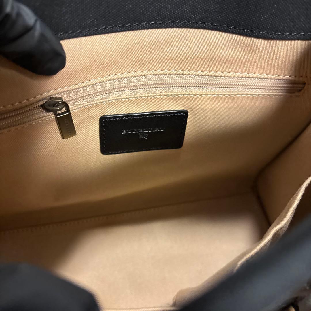 BURBERRY 黒　ハンドバッグ　美品