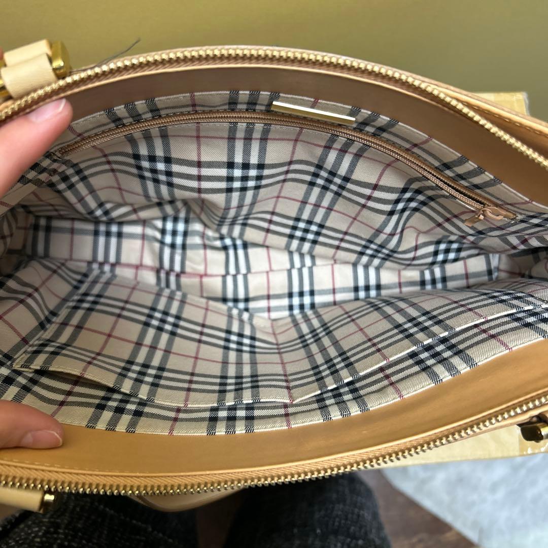 BURBERRY ベージュ レザートートバッグ
