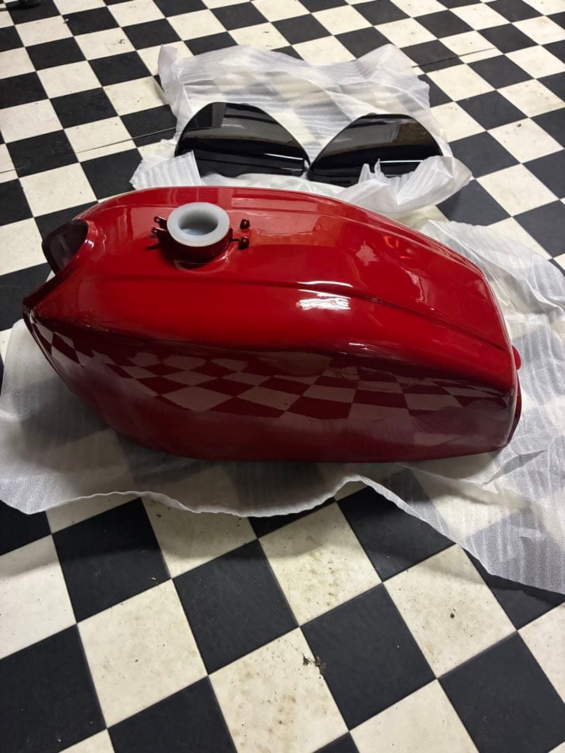 CB400F タンク　サイドカバーセット　新品　ヨンフォア　フォーワン