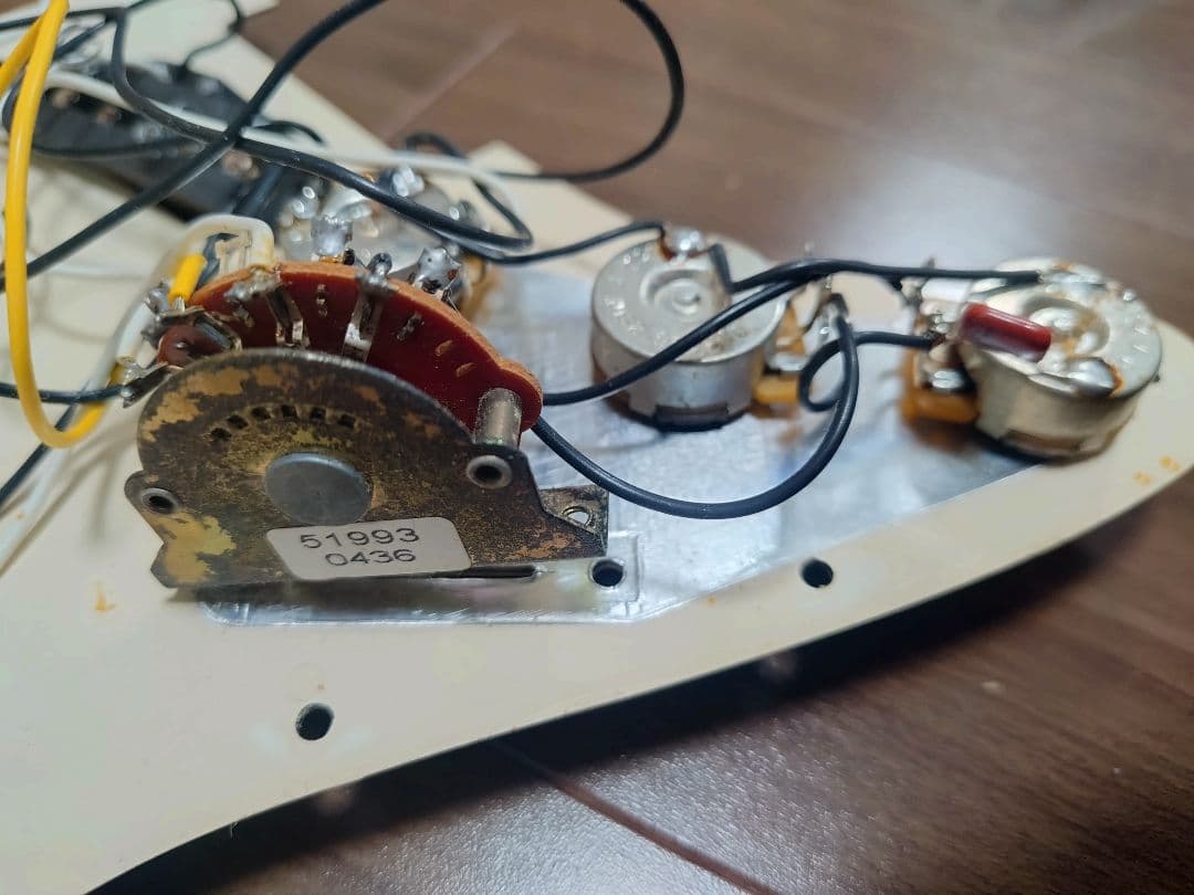 メ*ネ様 Fender Mexico Stratocaster 未組立 未塗装