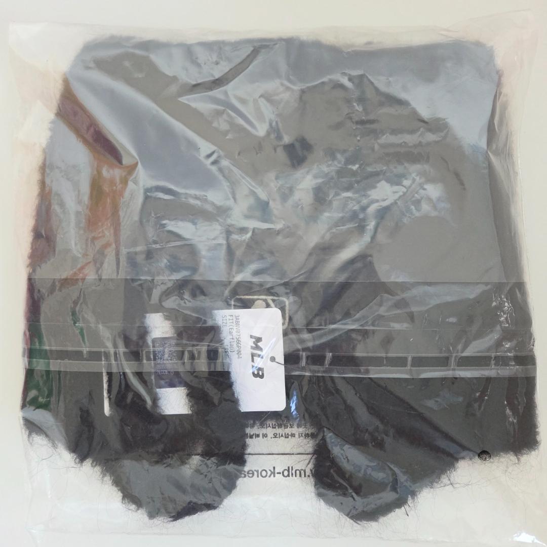 人気沸騰‼ MLB Korea 黒 紐付き ビーニー 猫耳 韓国 カリナ着用