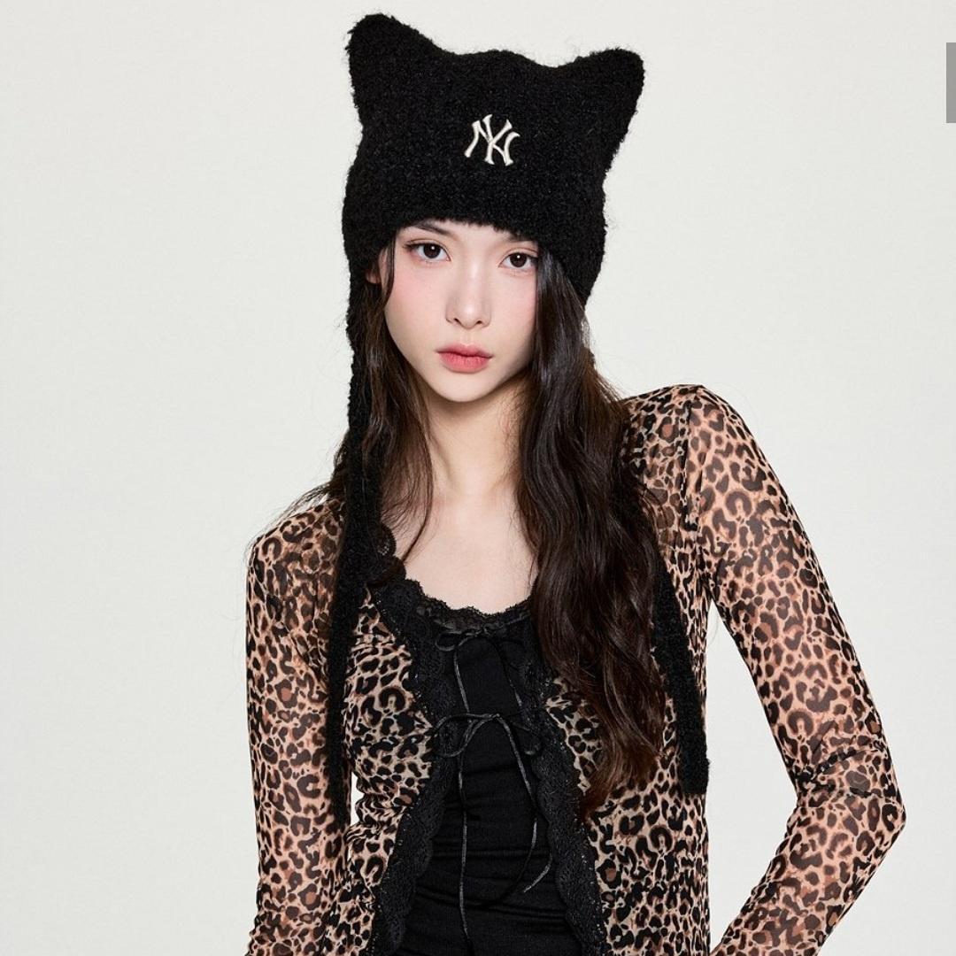 人気沸騰‼ MLB Korea 黒 紐付き ビーニー 猫耳 韓国 カリナ着用