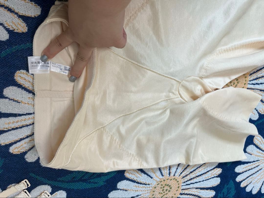 FOUR SIS & Co.ブライダルインナーセット アイボリー