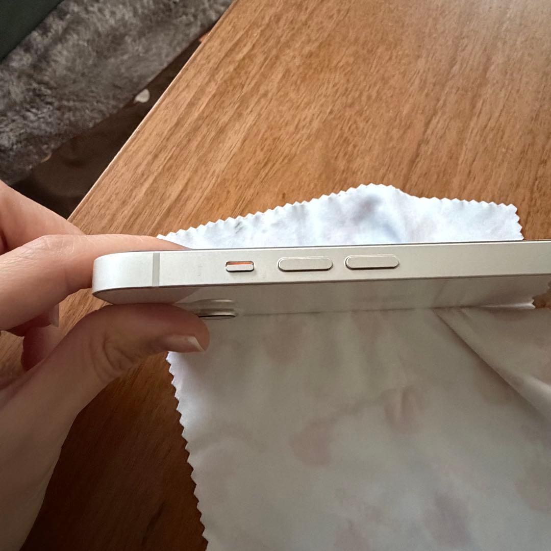 iPhone13 128GB スターライト　SIMフリー