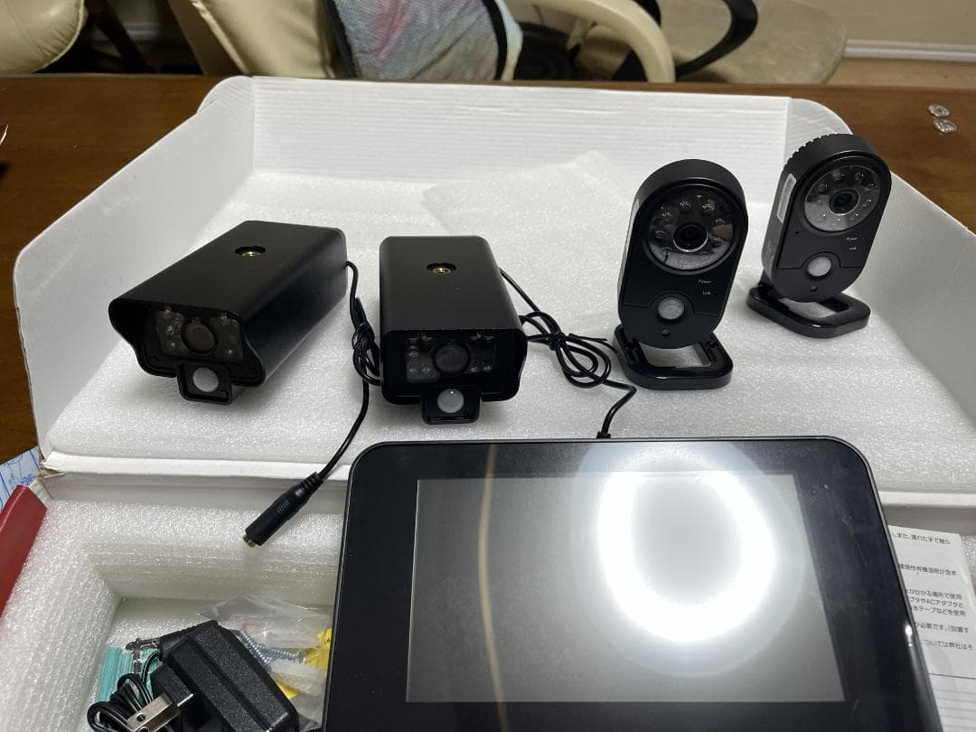 防犯ワイヤレス監視カメラ + モニターセット新品未使用品sanwa supply