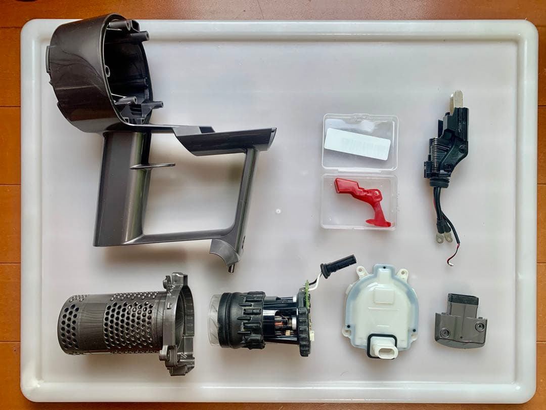 dyson ダイソンV10 本体のみ【分解清掃済み】