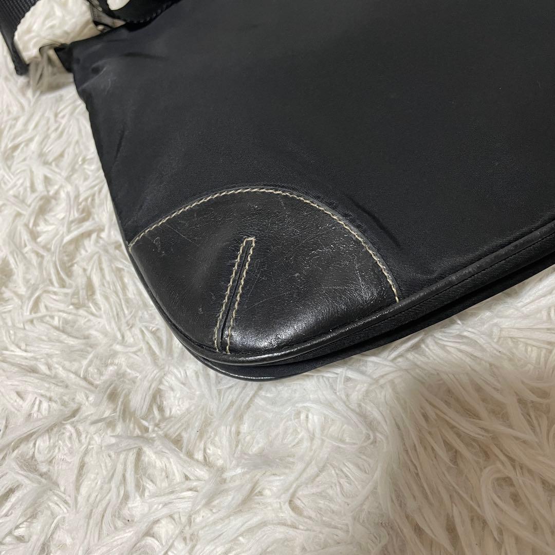 【美品】PRADA プラダ　ショルダーバッグ　ナイロン　レザー　ブラック　黒