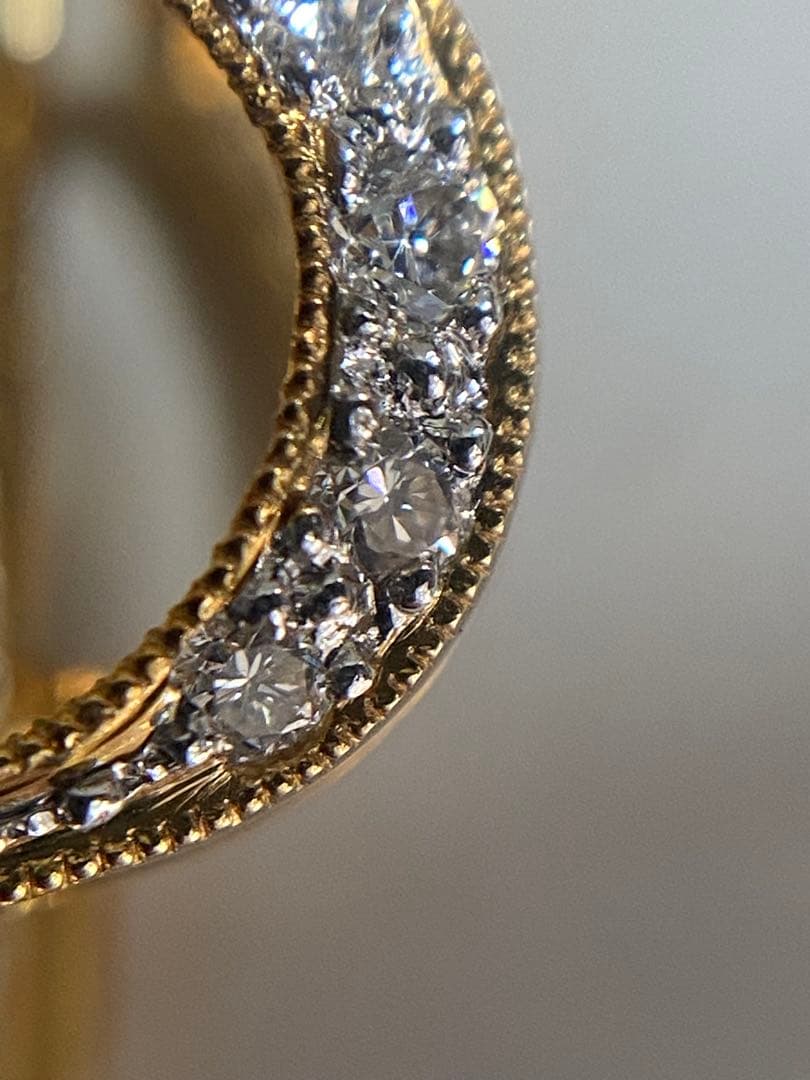 【美品】K18 音符デザイン ダイヤ ブローチ　2.6g 0.09/0.10ct