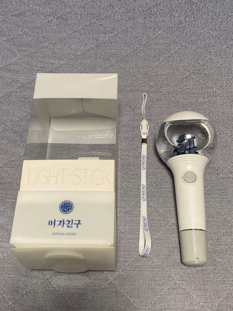 GFRIEND 公式ペンライト 2点とハードケース付き