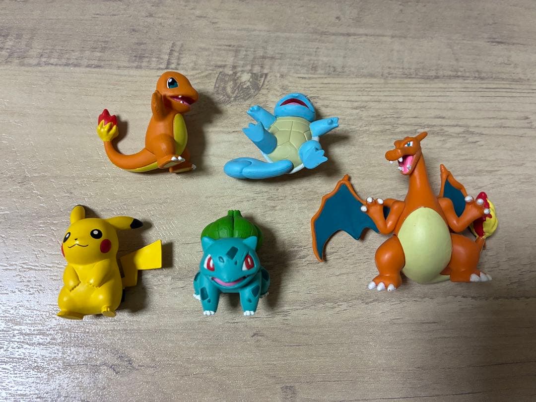 ジムバッジ&モンスターボール廃盤品【ポケモングッズまとめ売り】※バラ売り不可