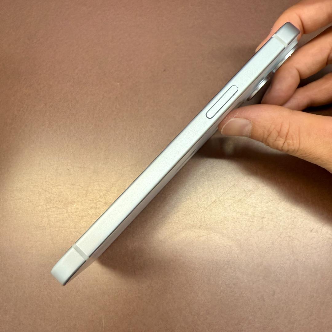 電池容量１００％【美品】iPhone15 128GB SIMフリー ブルー