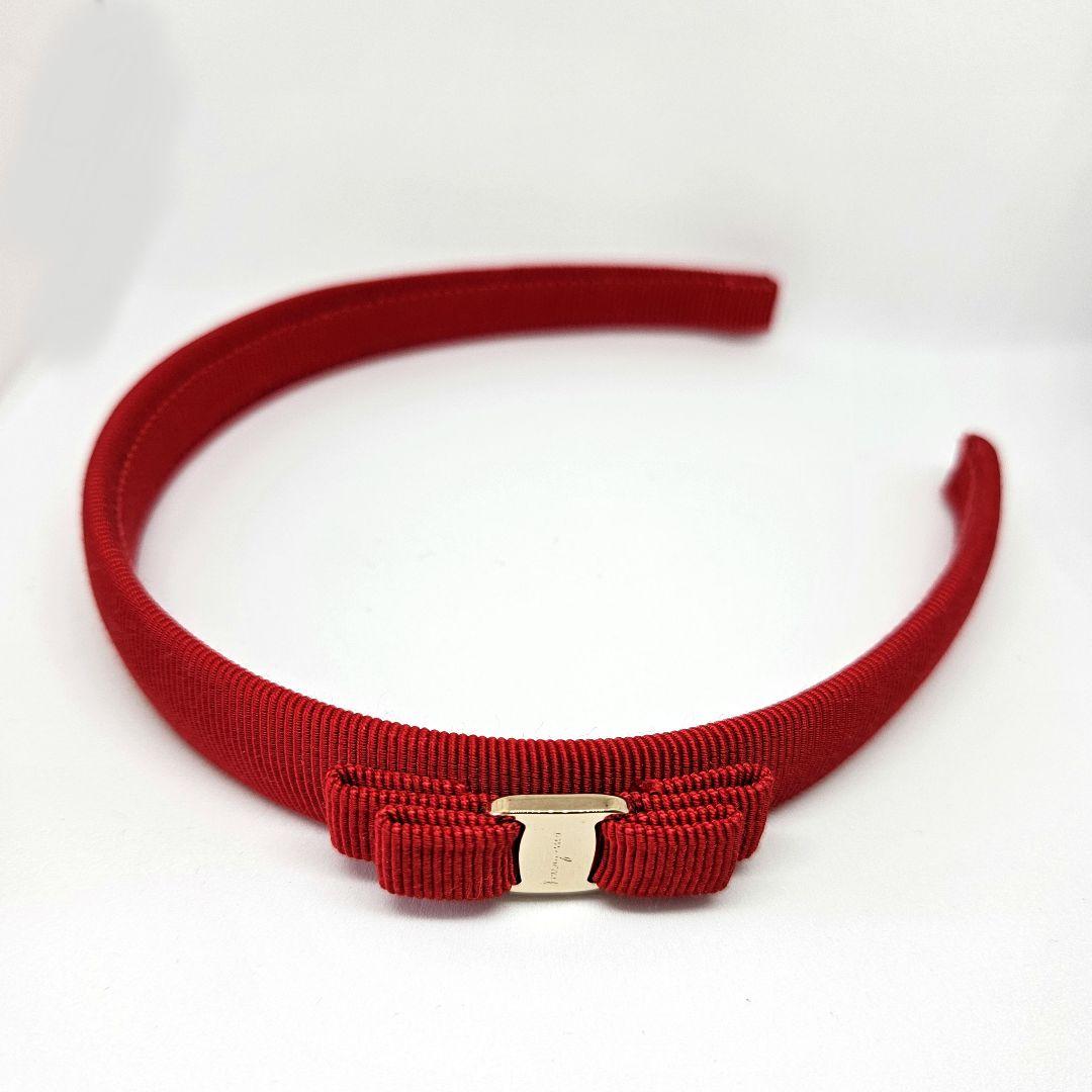 未使用✨フェラガモ✨ヴァラ・リボン✨ヘアバンド✨カチューシャ✨レッド