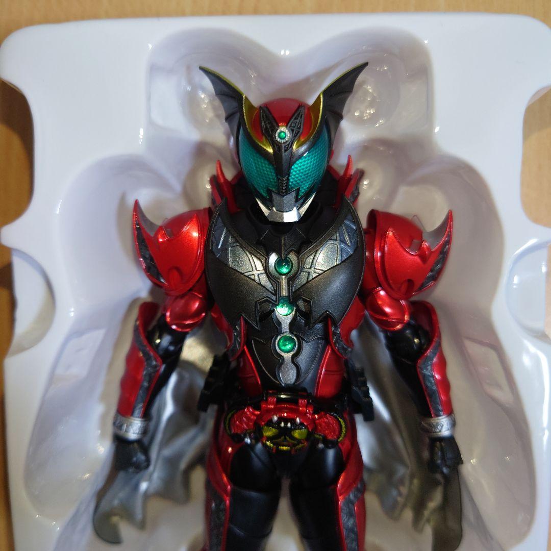 真骨頂 S.H.Figuarts 仮面ライダーダークキバ