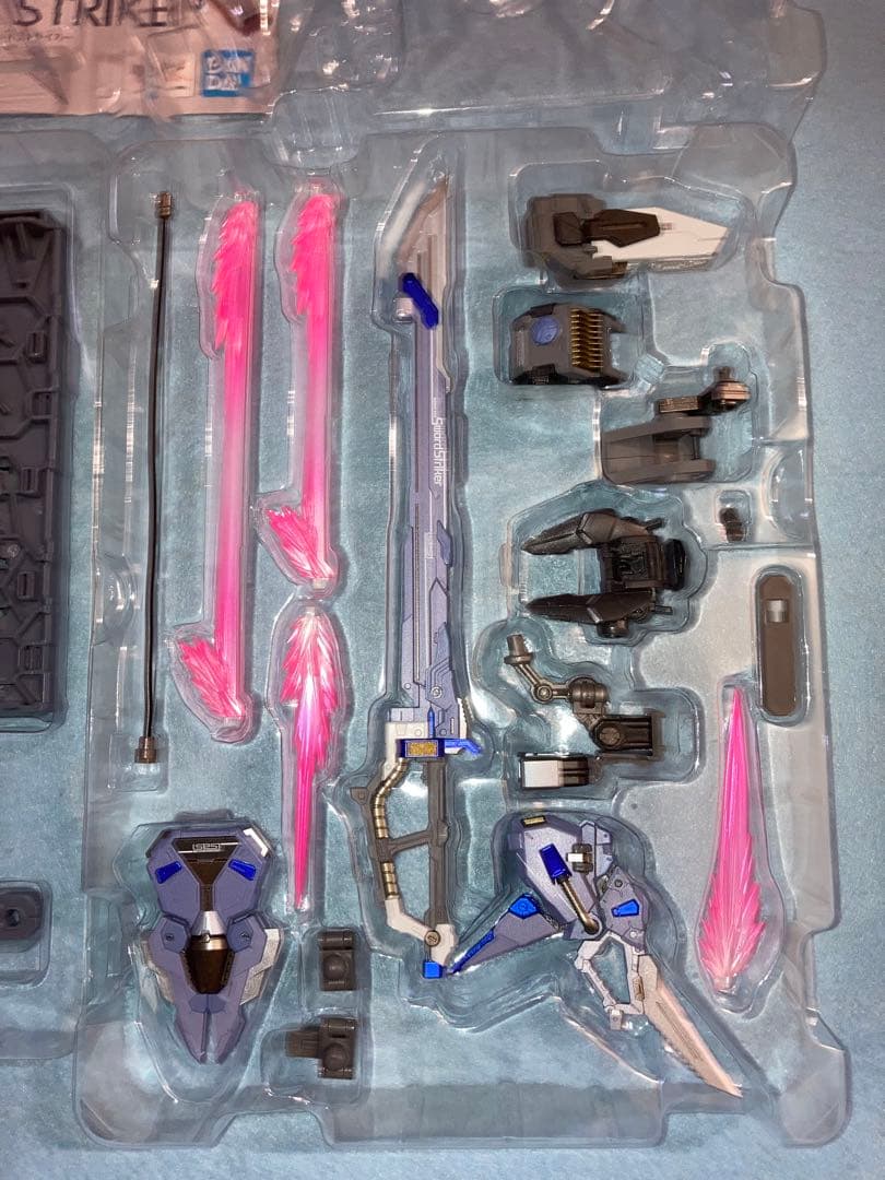 美品　メタルビルドストライクガンダム＋3装備
