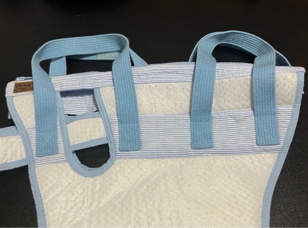 アイアンバロン　介護用ハーネス　サイズS 着用少ない　犬介護　かわいい水色です