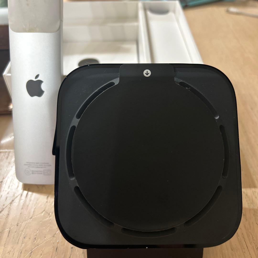 Apple TV 4K (64GB) リモコン付き　MXH02J/A