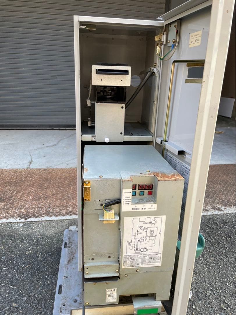 動確済み GLORY グローリー 高額紙幣両替機 ERD-20Q-E 新紙幣対応