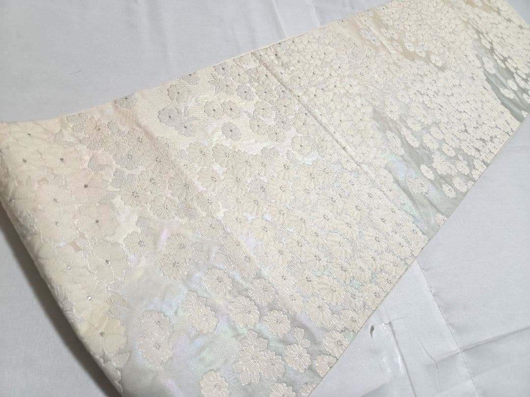 A5◆着物くつろぎ 菊に桜模様 銀糸 白 六通 正絹 フォーマルな袋帯