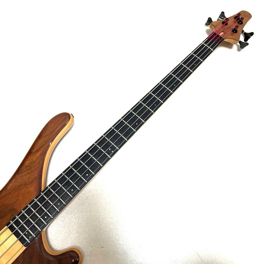 TUNE BULL'S EYE BEシリーズ スルーネック 4弦 エレキベース