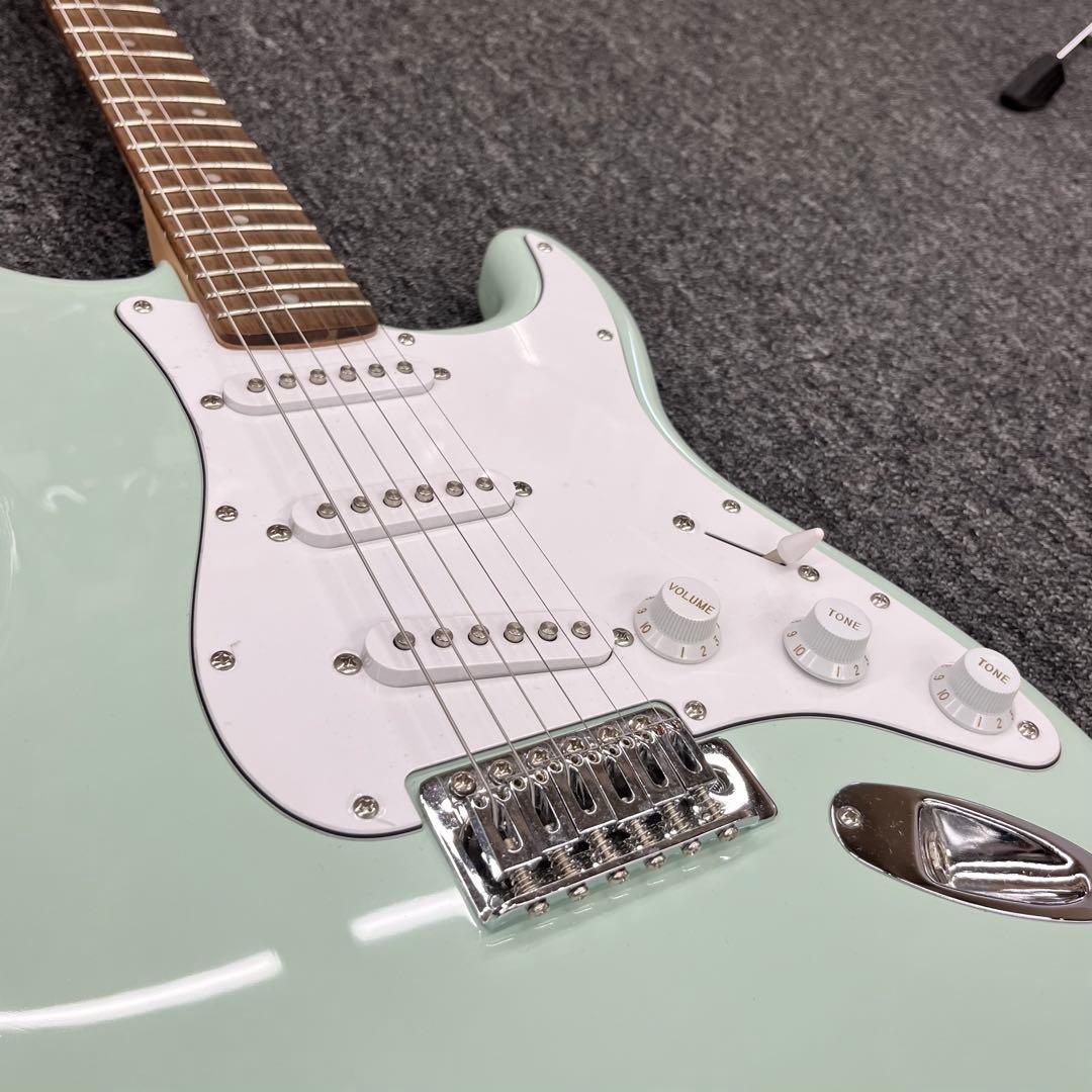【10800】 Squier Stratocaster surf Green