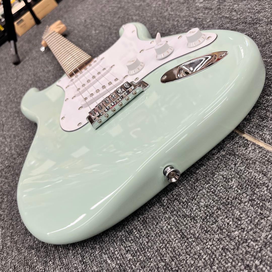 【10800】 Squier Stratocaster surf Green