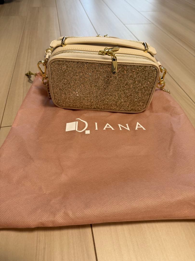 DIANA グリッター ショルダーバッグ