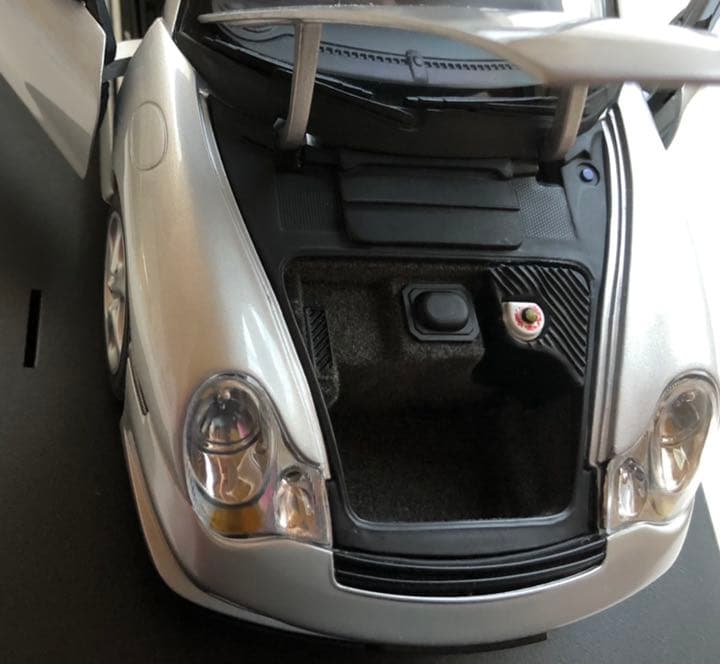 AUTO art オートアート ポルシェ911 GT2 1/18 ミニカー