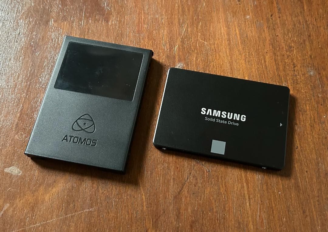 アトモス ATOMOS ニンジャNINJA V＋(プラス)モニター 1TSSD付