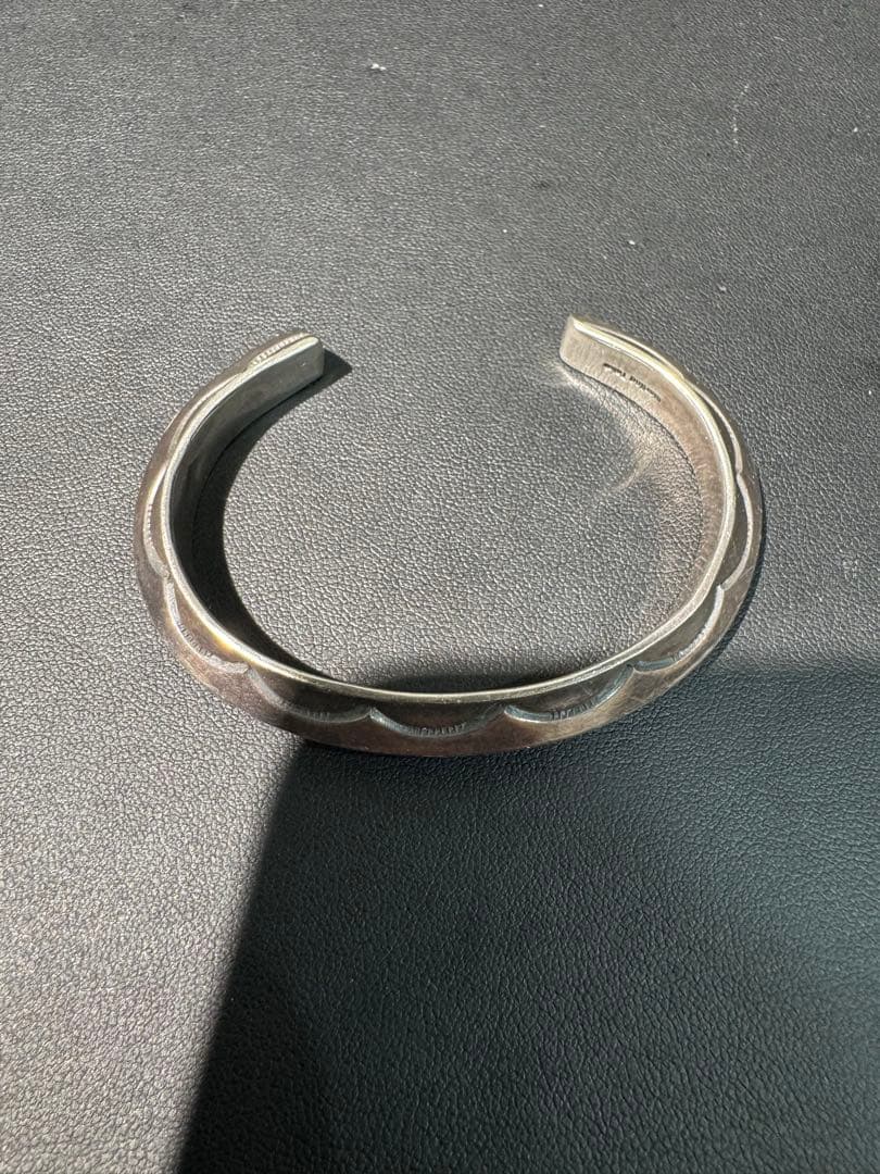 Tahe ナバホ族 バングル スタンプワーク インディアンジュエリー