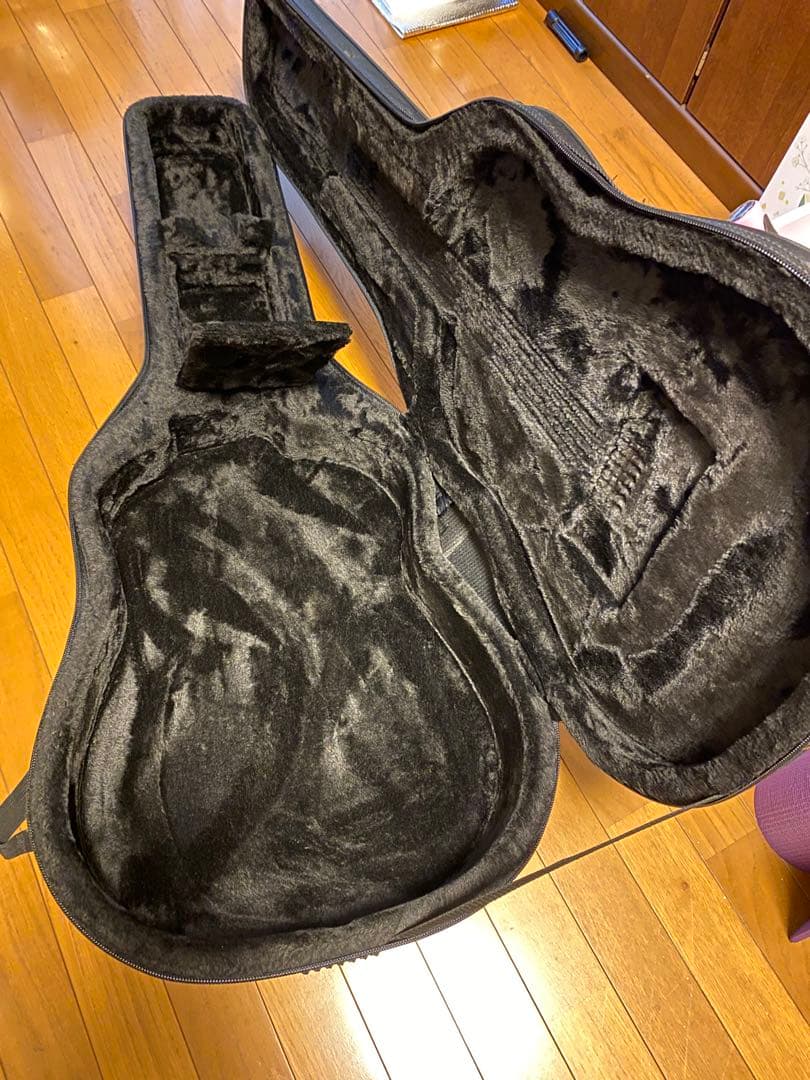 j*1様 アコギケース、SKB.高級ギグバッグ、使用頻度少ない、美品