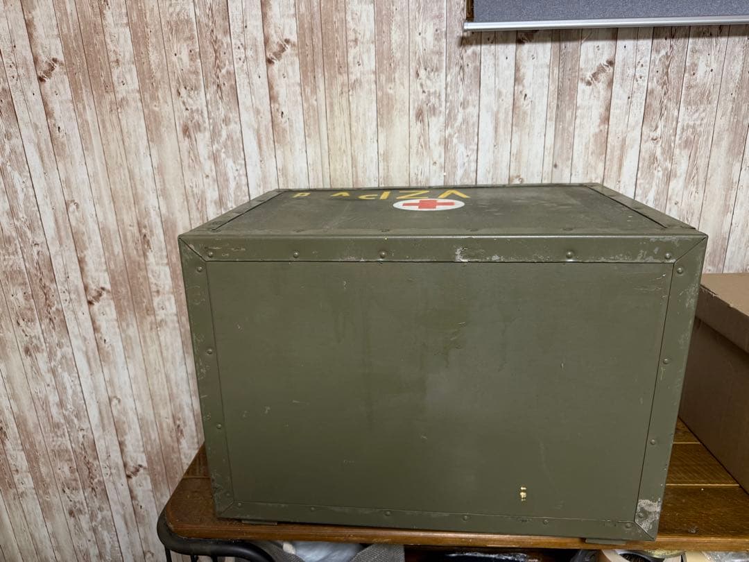 軍放出品チェコ軍 メディカルボックス ミリタリーコンテナ