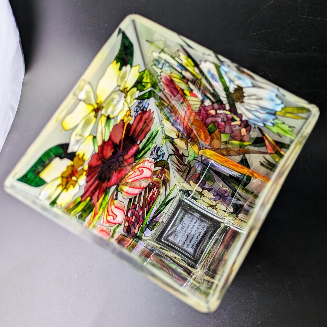 廃盤Amia製 手描き花柄ガラス花瓶 ステンドグラス風 明るいインテリアに