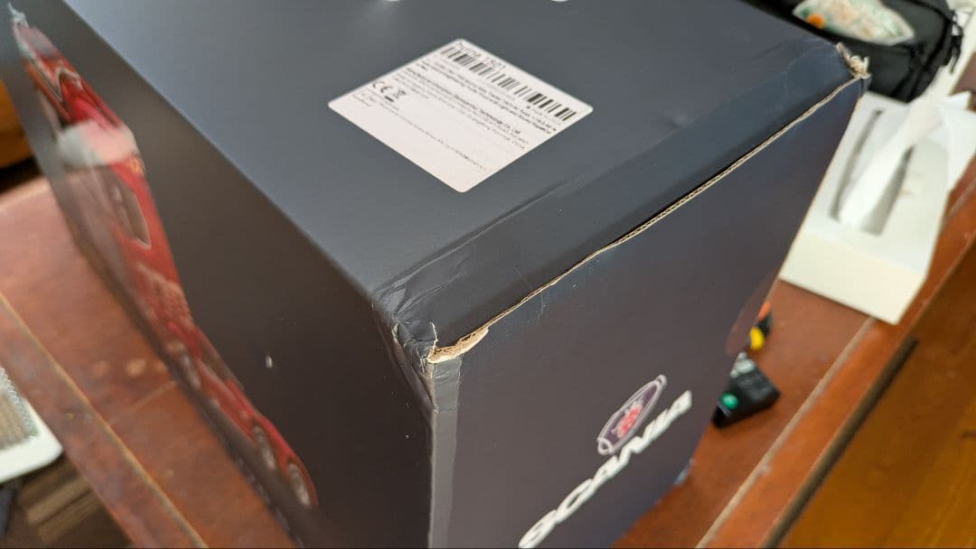 Scania 770 S V8 トラック 1/18箱難あり