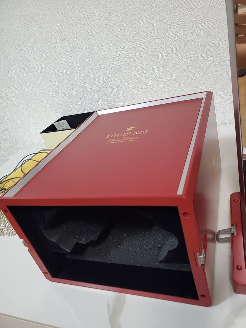 LOUIS XIII ブランデー クリスタルボトル