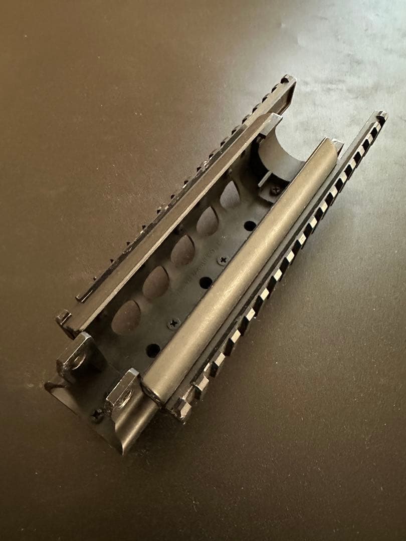 【年末セール/美品】東京マルイ純正 MP5用 金属ハンドガード3面 レール