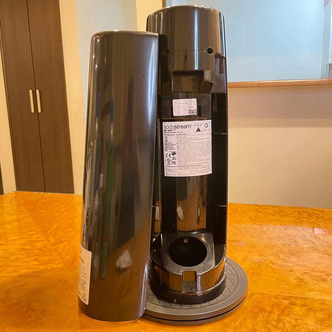 Sodastream One Touch 満タンガスシリンダー2本、ボトル2本