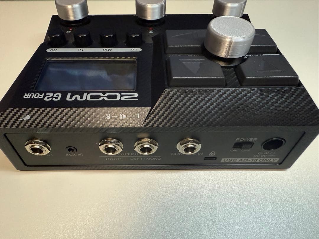 ZOOM G2 FOUR マルチエフェクター 外箱あり フットスイッチ付き