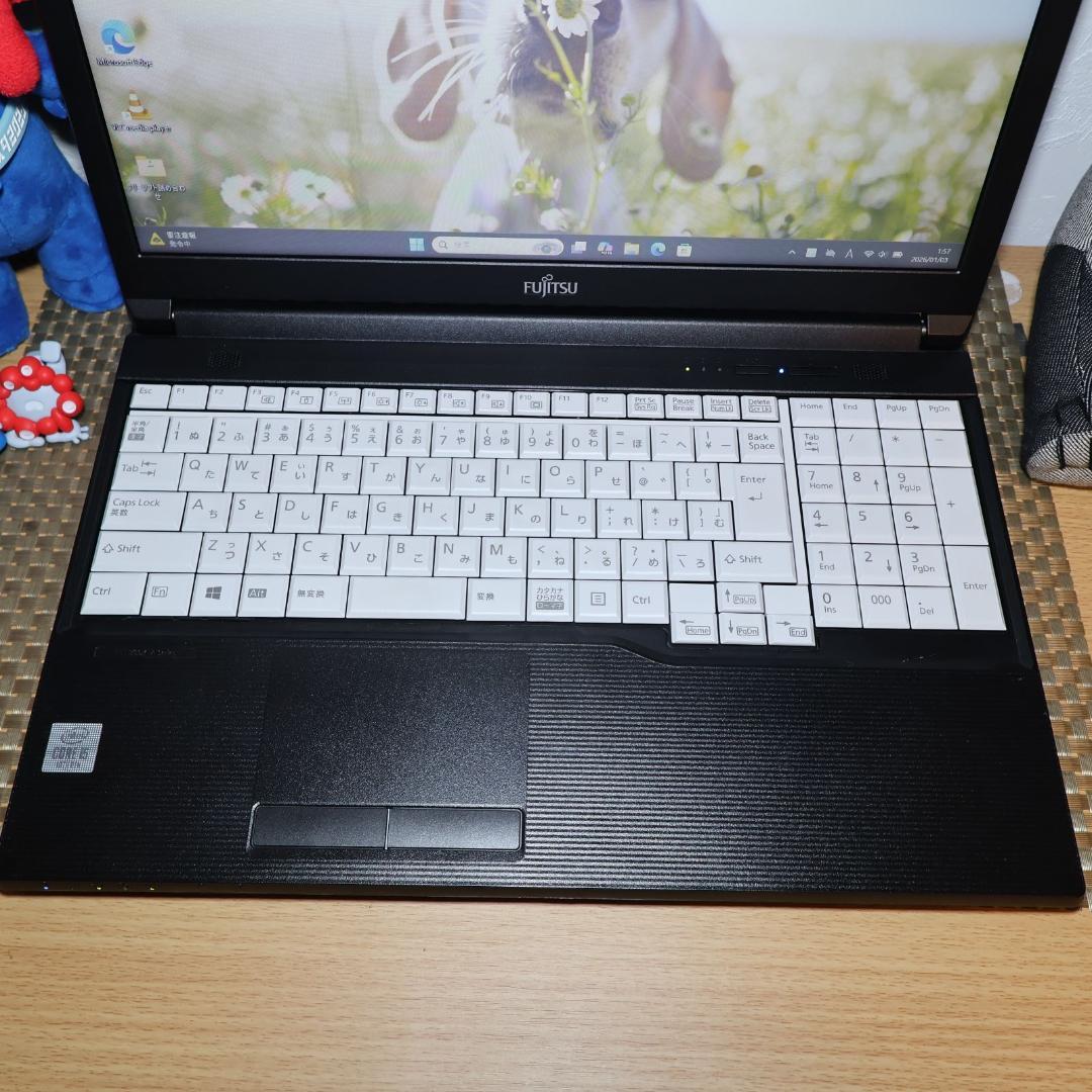 Win11公式対応10世代i5/メ8/新品SSD/DVD/無線/カメラ/HDMI