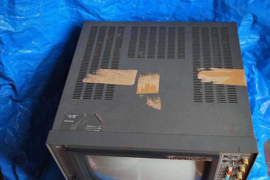 シバソク放送業務用モニターCMM14-7中古ジャンク品の出品です。