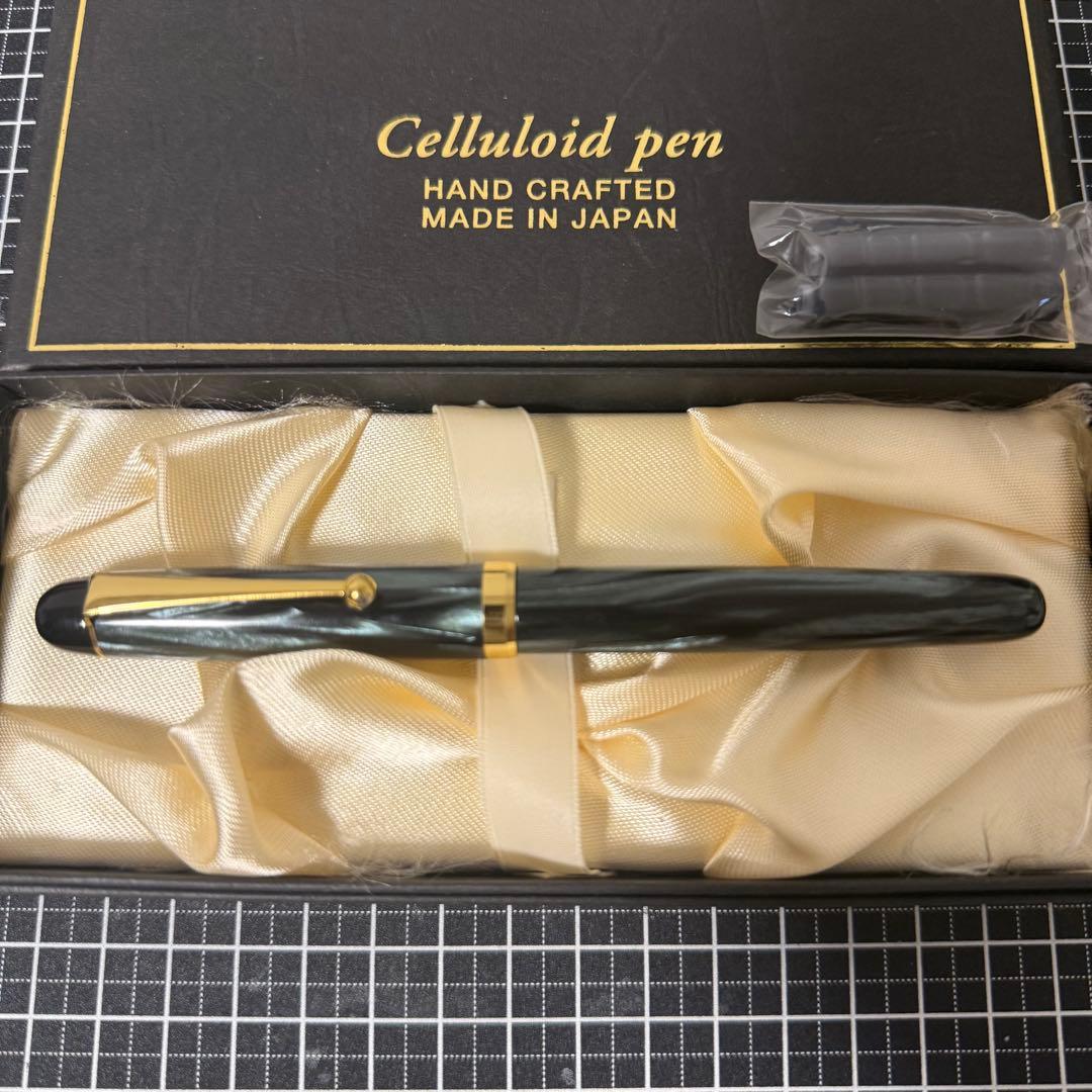 加藤製作所 万年筆 セルロイド ダークグリーン